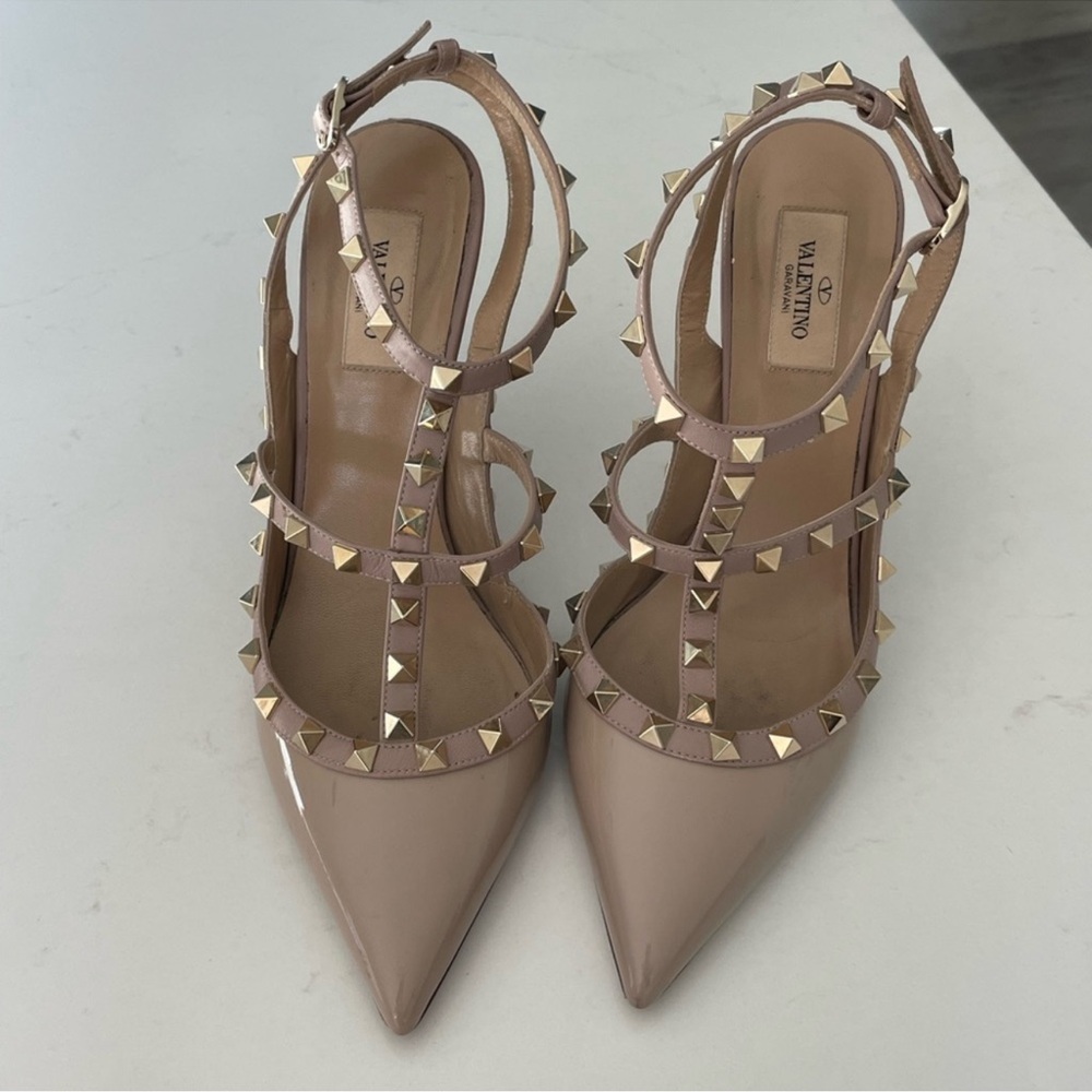 Valentino Rockstud nude size 40